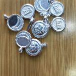 3 sal Tak ke bacchon ke liye hay duj 
Nazar Suraksha locket